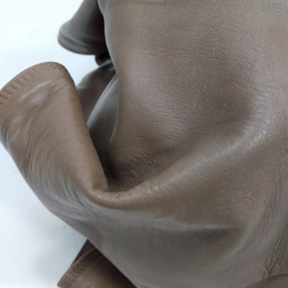 AUTH Loewe Drapy Slouchy Tote Handbag - Picture 5 of 8